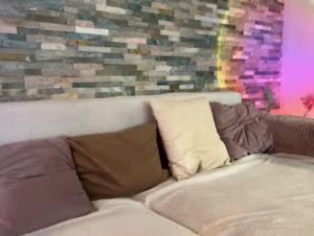 dymonted webcam model stream image