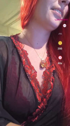 Arielviolet webcam model stream image