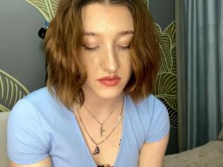 Kyong Niwa webcam model stream image