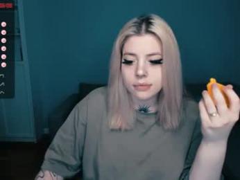 succubus_leslie webcam model stream image