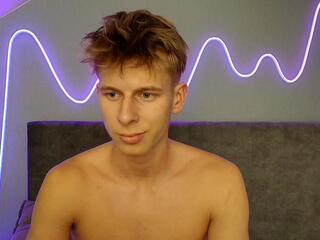 Remy Levine webcam model stream image