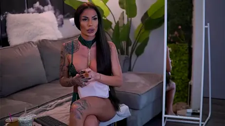 RaquelleVon webcam stripchat model stream image