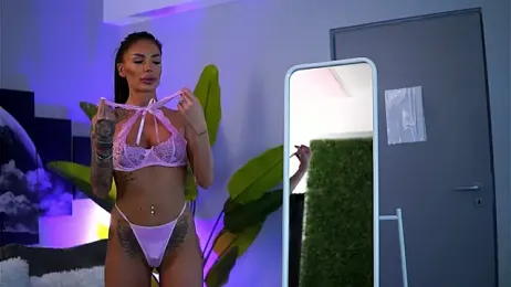 RaquelleVon webcam stripchat model stream image