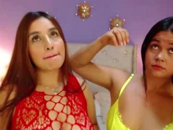 kim_and_mia webcam model stream image