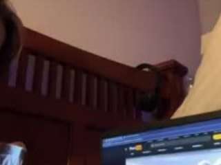 mergelian13 webcam model stream image