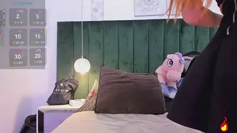 PaulinaGame webcam model stream image