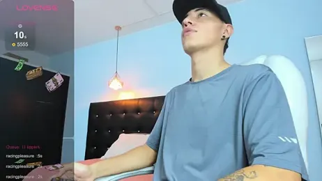 Lobo_17_ webcam model stream image