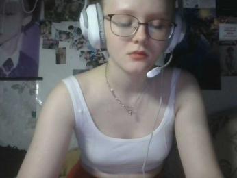 LiraLee webcam model stream image