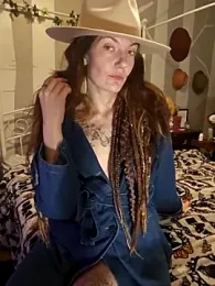 YourFavCanadianMILF webcam stripchat model stream image