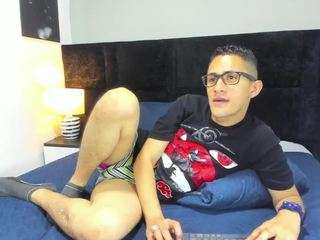 adam-walker1 webcam model stream image