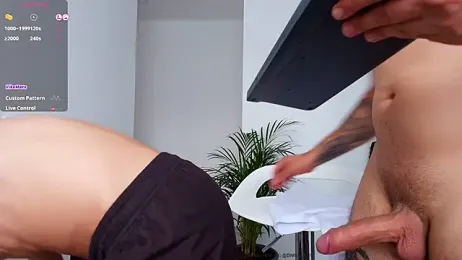 Aron-santoro webcam model stream image