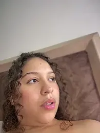 Shara_dreams webcam model stream image