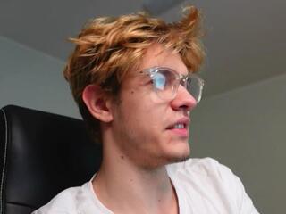 Logan Fraser webcam model stream image