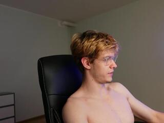 Logan Fraser webcam model stream image