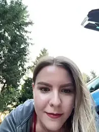 LaraBlond webcam model stream image