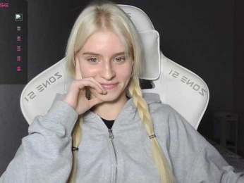 Helga_Pataki webcam model stream image