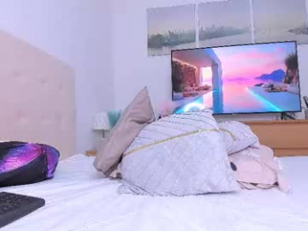_lyna webcam model stream image