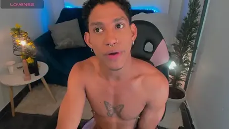 Palo_santo webcam model stream image
