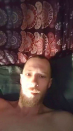 Yeaah webcam cam4 model stream image