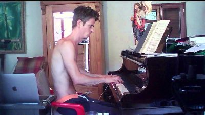 PianoTobe webcam model stream image