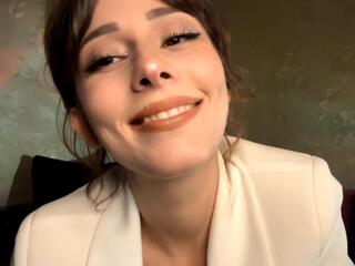 Lajuana Larousse webcam model stream image