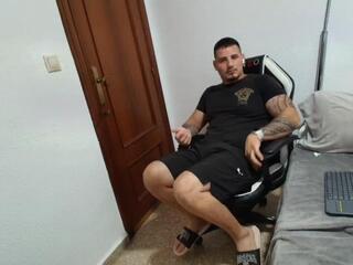 Milan Thomson webcam model stream image