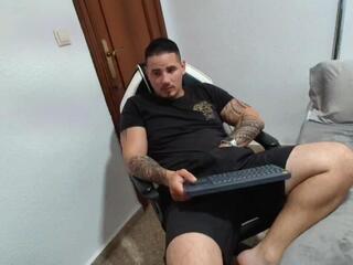 Milan Thomson webcam model stream image