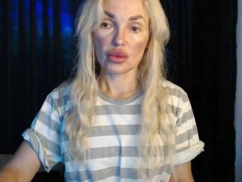Margo77-1 webcam bongacams model stream image