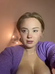 CherryEmmy webcam model stream image