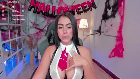 LeahJones_ webcam stripchat model stream image