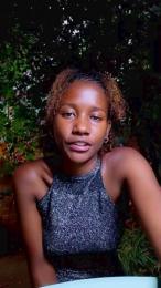 KynaFrenchy webcam model stream image