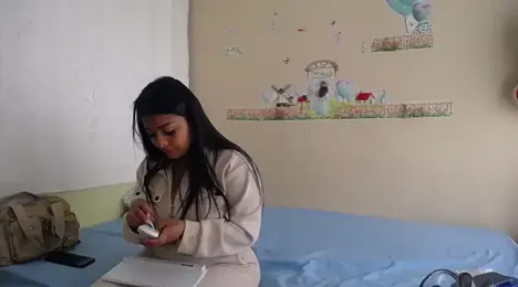 Valeer_abby webcam model stream image