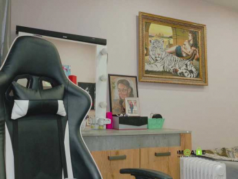 _Milashka_ webcam model stream image