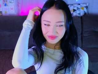 holly-berryy webcam model stream image