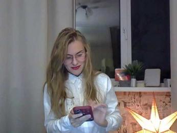 MarinaMOON webcam model stream image