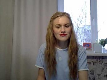 MarinaMOON webcam model stream image