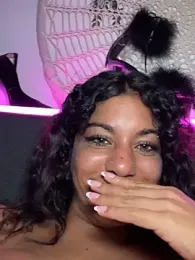 AlyssaHottv_ webcam model stream image