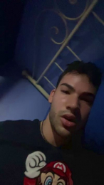 LeoToscano00 webcam model stream image