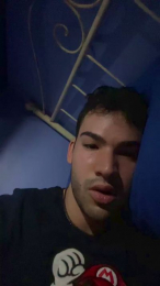 LeoToscano00 webcam model stream image