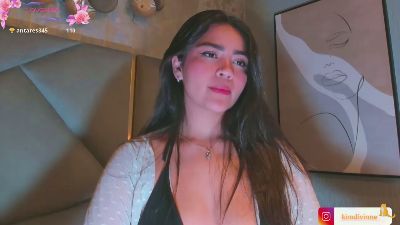 KimDevinne webcam model stream image