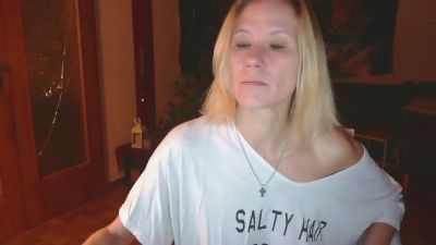 xcYola webcam model stream image