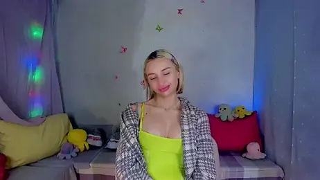 YourLizzyDoll webcam model stream image