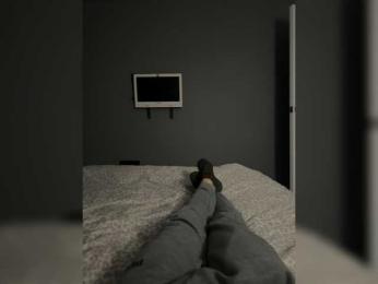 HiddenDesires webcam model stream image