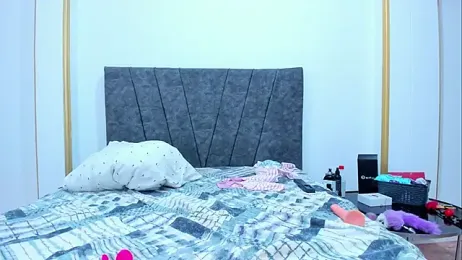 bella-black webcam model stream image