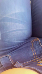 girl_pee webcam model stream image