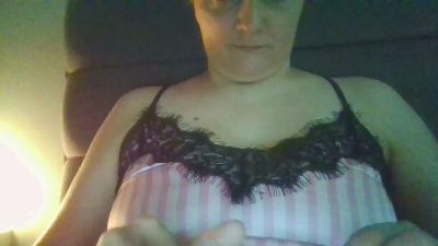 Blondiee38 webcam model stream image