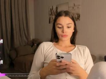 your__voice webcam model stream image