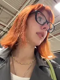 Foxy_Lexy webcam model stream image