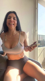 Kattefit webcam model stream image