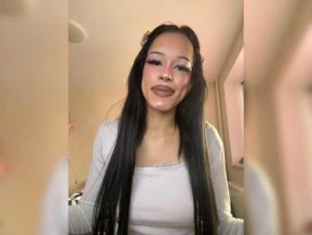 Mia-zii webcam model stream image